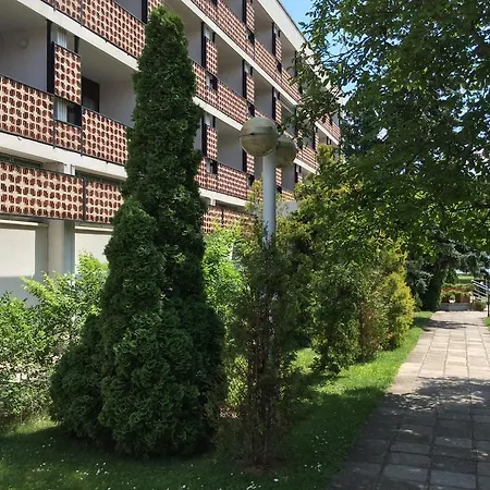 Szálloda Uni 3*
