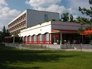 Szálloda Uni 3*