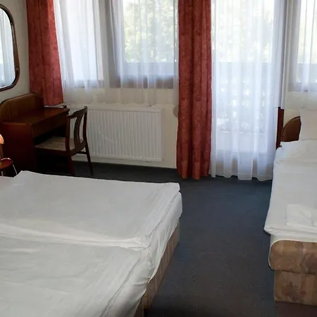 Hotel Uni
